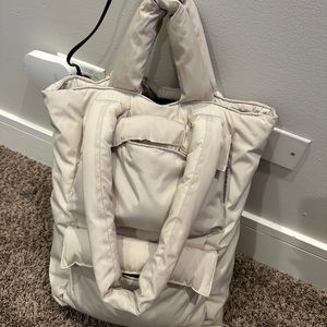 Jemi cargo puffer tote in moonbeam